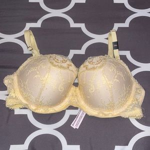 Victoria’s Secret bra